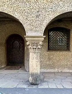 Column of the Ion Giurgea House (Strada Frumoasă no. 26A), Bucharest, by Ion Giurgea, 1940[105]