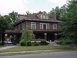 732 S Warren