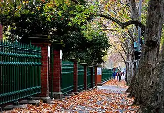 This is a photograph of a footpath along the southern fence on War Memorial Drive in winter.