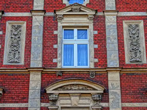 Decoration details
