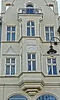 Bay-window on the square facade