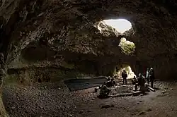 Brillenhöhle interior