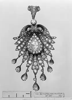 Platinum brooch