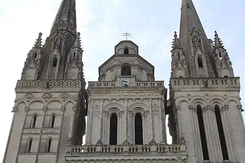 Upper levels of the three towers: Gothic left and right, Renaissance crown in centre (16th c.)
