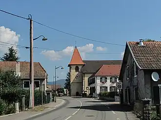 Church of Saint-Martin in the street in Chaux