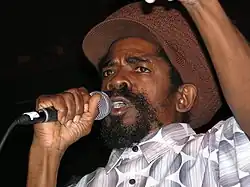 Tea performing in 2004