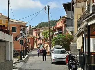 Sinarades: main street