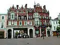 The grand Georgian building housing Lloyds Bank (June 2005)
