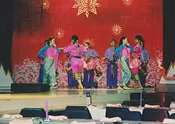 Thoet thoeng dance
