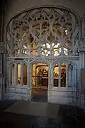 Side chapel.