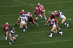 Trent Dilfer hands off to Gore