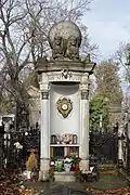 Grave at Bellu Cemetery