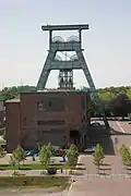 Double headframe over Shaft 7