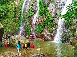 Hinulugan Falls
