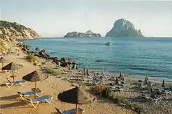 Cala d’Hort with the rock island of Es Vedrà