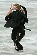 Dance upright and catchfoot spin (Isabelle Delobel & Olivier Schoenfelder)