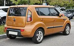 Rear (pre-facelift)