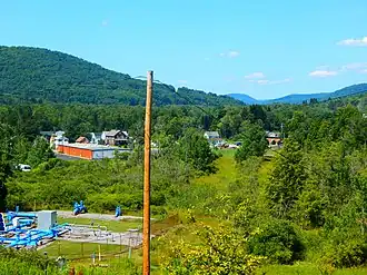 The borough of Lewis Run from the hills and State Route&nbsp;4001 (Lafayette Avenue).