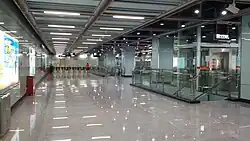 Line 6 concourse