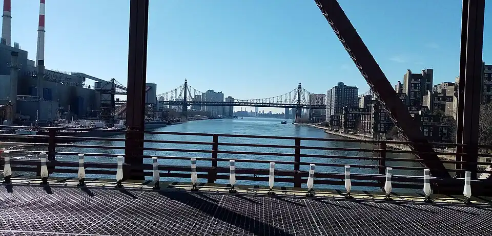 Southward view from the middle of the bridge