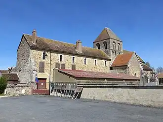 The church in Péas