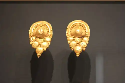 Pair of A-Grappolo Type Earrings, Etruscan, c.450-300 B.C.