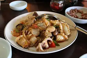 Palbochae (eight treasure dish)