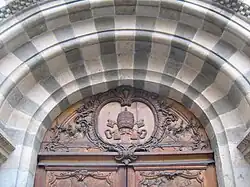 Detail of the porch.