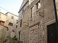 The historic buildings become smaller an tighter as we climb up away from the harbour.
