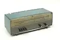 RR 121 vacuum tube table radio (1961)