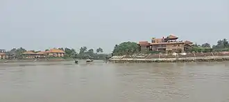 Raichak, riverside