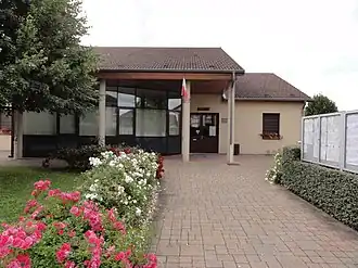 The town hall in Saint-Clément