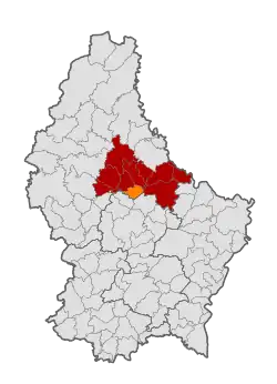 Map of Luxembourg with Schieren highlighted in orange, and the canton in dark red