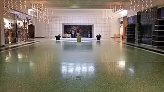 Sears. Closed 2014.