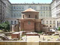 The 4th-century St George Rotunda behind the Balkan Hotel