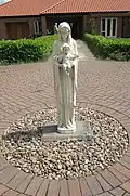 Statue