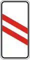 Countdown beacon to railroad crossing on left side of road (160 meters to crossing)