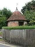 Pangbourne lock-up