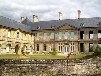 The town hall in Villers-sous-Saint-Leu
