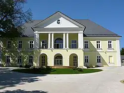 Klecany Castle